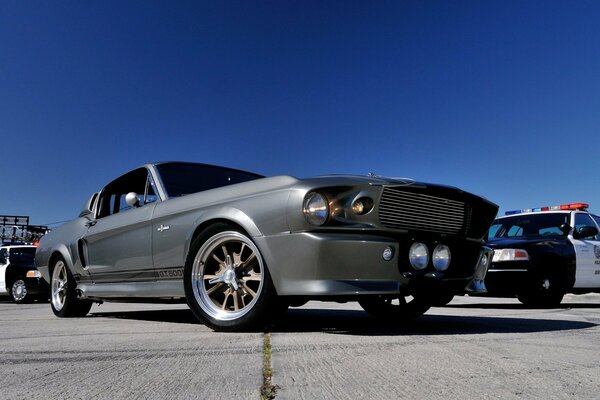 Ford Mustang retro samochód