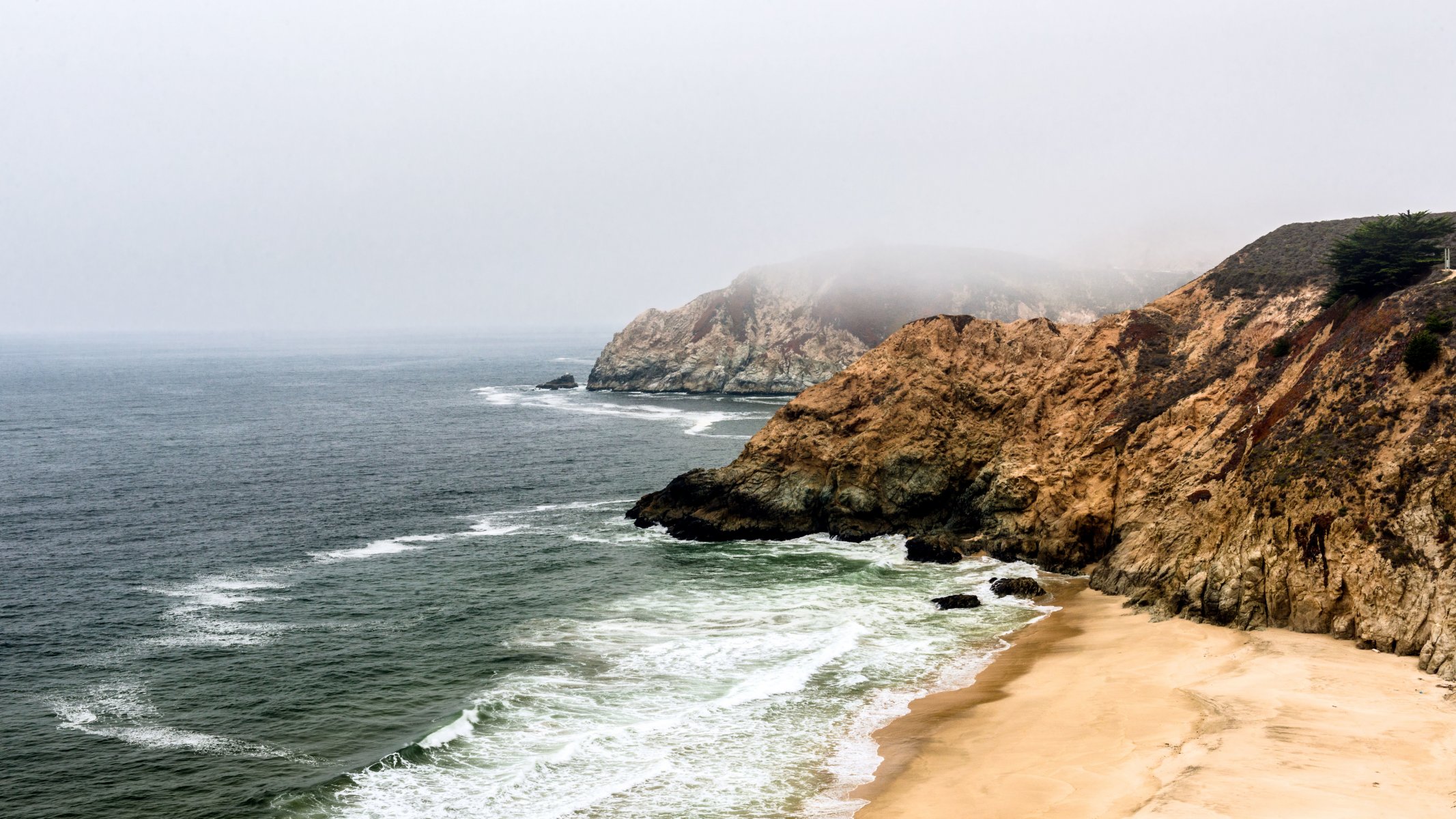 kalifornia wybrzeże skały ocean woda piasek plaża usa góra mgła